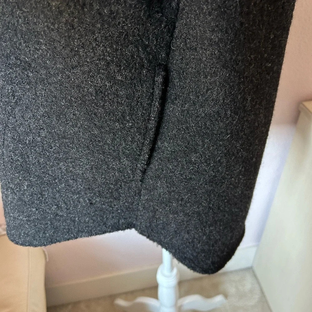 Cut Loose black 100% wool jacket button open front size XS but it runs big - Picture 5 of 11